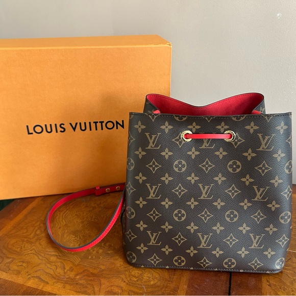 BRAND NEW Louis Vuitton Néonoé poppy MM Monogram w/ letter of authentication - Picture 4 of 10